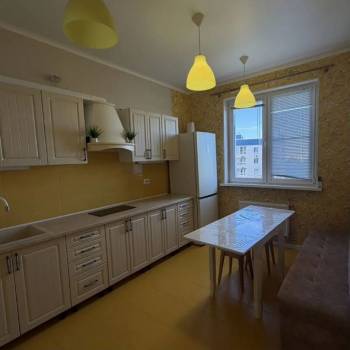 Сдается 1-комнатная квартира, 39 м²