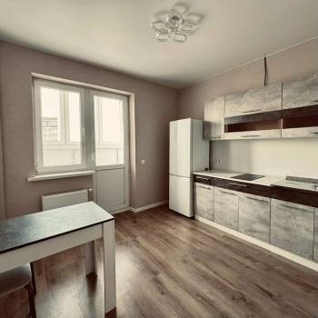 Сдается 1-комнатная квартира, 38 м²