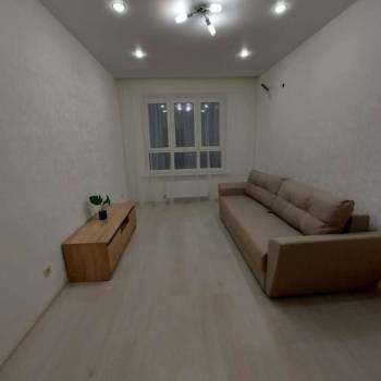 Сдается 1-комнатная квартира, 38 м²