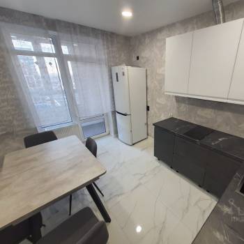 Сдается 1-комнатная квартира, 40,9 м²