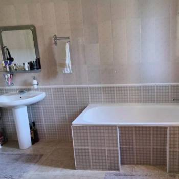 Продается Дом, 325 м²
