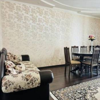 Сдается 2-х комнатная квартира, 76 м²