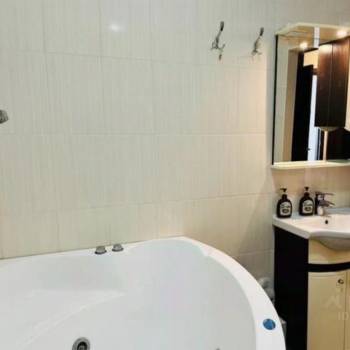 Сдается 2-х комнатная квартира, 76 м²