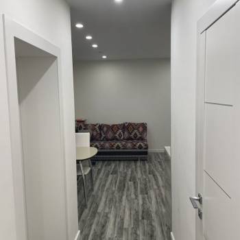 Продается 1-комнатная квартира, 53,3 м²