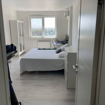 Продается 1-комнатная квартира, 53,3 м²