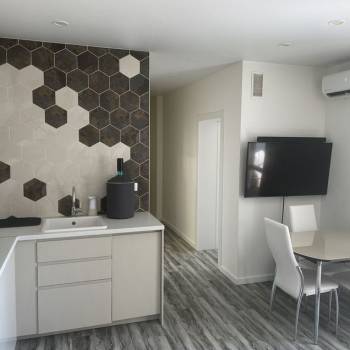 Продается 1-комнатная квартира, 53,3 м²