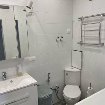Продается 1-комнатная квартира, 53,3 м²