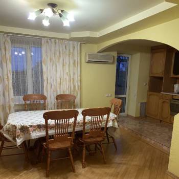 Сдается Многокомнатная квартира, 110 м²