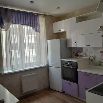 Сдается 1-комнатная квартира, 42 м²