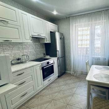Сдается 2-х комнатная квартира, 60 м²