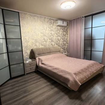 Продается 2-х комнатная квартира, 93,5 м²