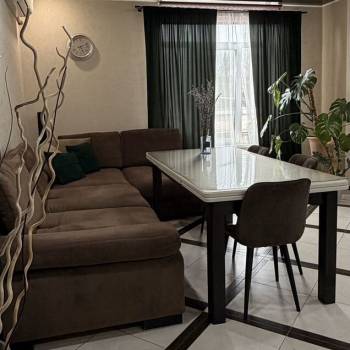 Продается 2-х комнатная квартира, 93,5 м²