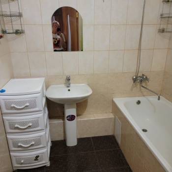 Сдается 2-х комнатная квартира, 75 м²