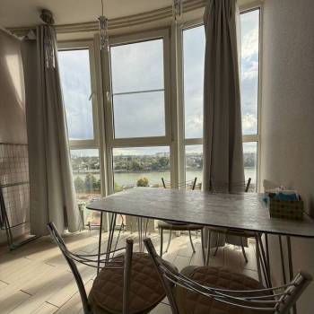 Сдается 1-комнатная квартира, 60 м²