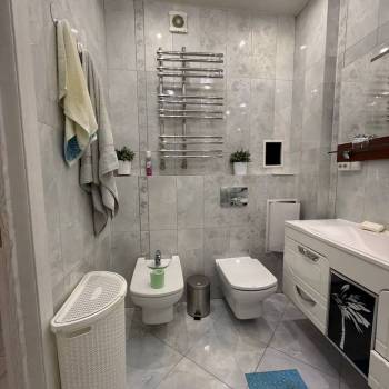 Сдается 1-комнатная квартира, 60 м²