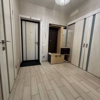 Сдается 1-комнатная квартира, 60 м²