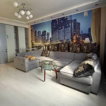 Сдается 1-комнатная квартира, 60 м²