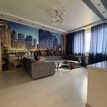Сдается 1-комнатная квартира, 60 м²