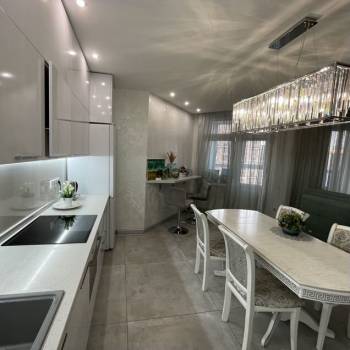 Продается 2-х комнатная квартира, 83,5 м²