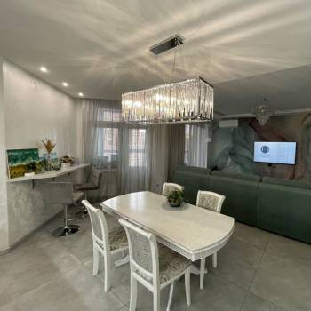 Продается 2-х комнатная квартира, 83,5 м²