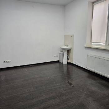 Сдается Нежилое помещение, 80 м²