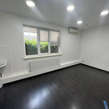Сдается Нежилое помещение, 80 м²