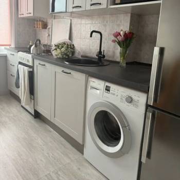 Продается Многокомнатная квартира, 61 м²
