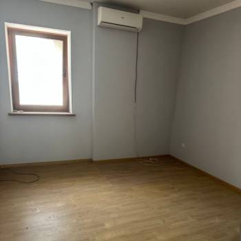 Продается Многокомнатная квартира, 275,9 м²