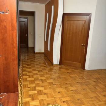 Продается Многокомнатная квартира, 120 м²