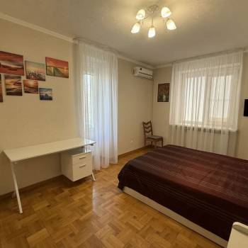 Продается Многокомнатная квартира, 120 м²