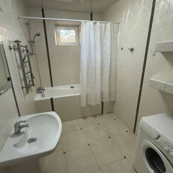 Продается Многокомнатная квартира, 120 м²