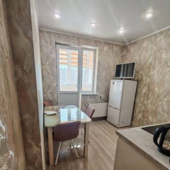 Продается 1-комнатная квартира, 32 м²