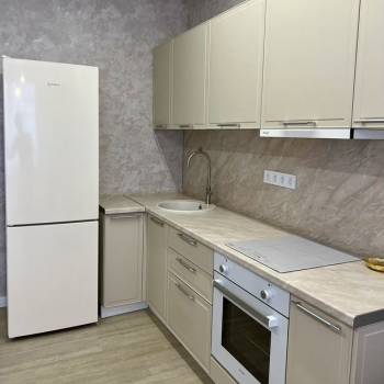 Сдается 1-комнатная квартира, 42 м²