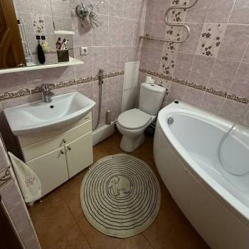 Сдается 1-комнатная квартира, 42 м²