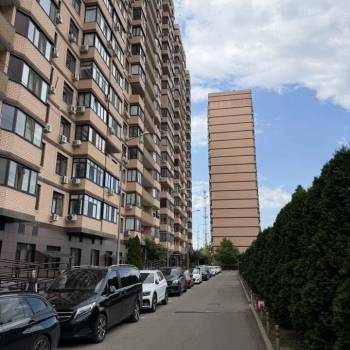 Сдается 1-комнатная квартира, 42 м²