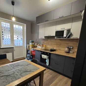 Продается 1-комнатная квартира, 35 м²