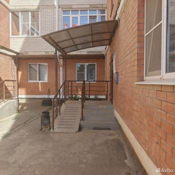 Продается 1-комнатная квартира, 50,4 м²