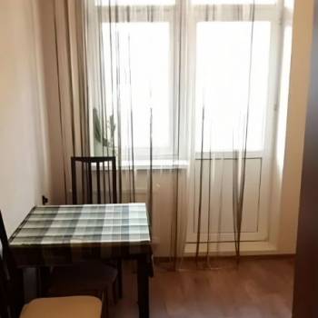 Сдается 1-комнатная квартира, 39 м²