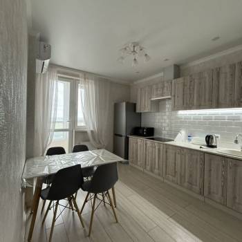 Сдается 1-комнатная квартира, 46 м²