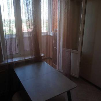 Сдается 1-комнатная квартира, 39 м²