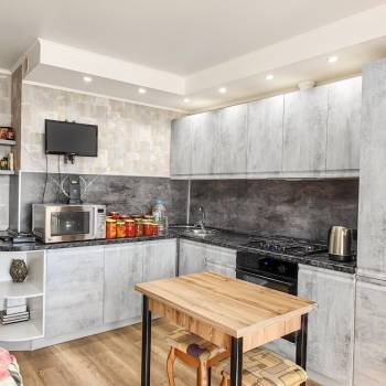 Продается 1-комнатная квартира, 45 м²