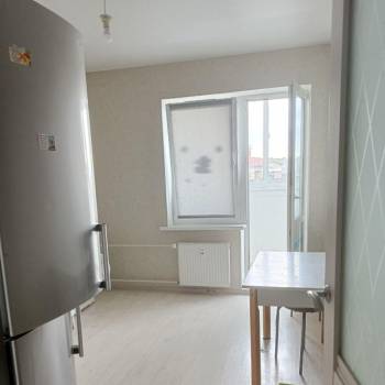Сдается 1-комнатная квартира, 38 м²