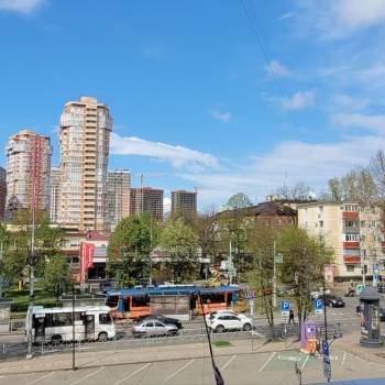 Продается Многокомнатная квартира, 74,1 м²