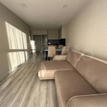 Сдается 1-комнатная квартира, 42 м²