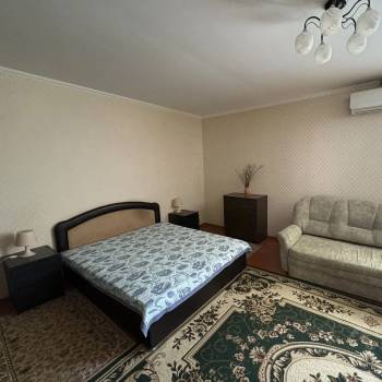 Сдается 1-комнатная квартира, 50 м²