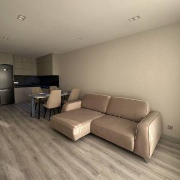 Сдается 1-комнатная квартира, 42 м²