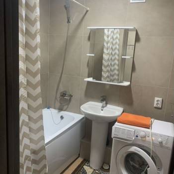 Сдается 1-комнатная квартира, 55 м²