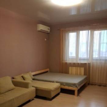 Сдается 1-комнатная квартира, 46 м²