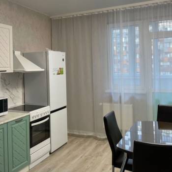 Сдается 1-комнатная квартира, 38 м²