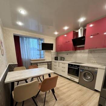 Продается 1-комнатная квартира, 42 м²